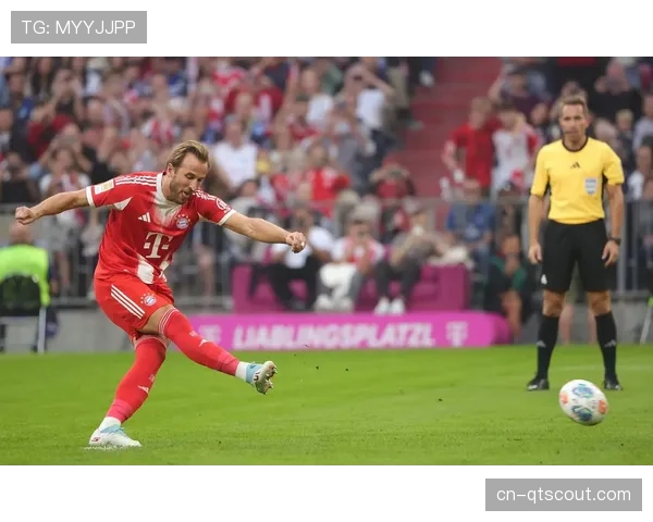 德甲“足球节”活动在汉堡启动，吸引超过两万名青少年参与体验。